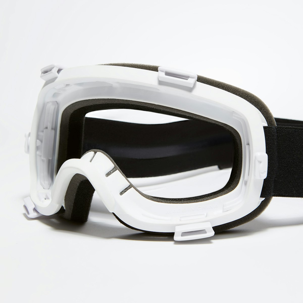 Frost Ultimate Snow Goggles (1x1) Detail_1.jpg