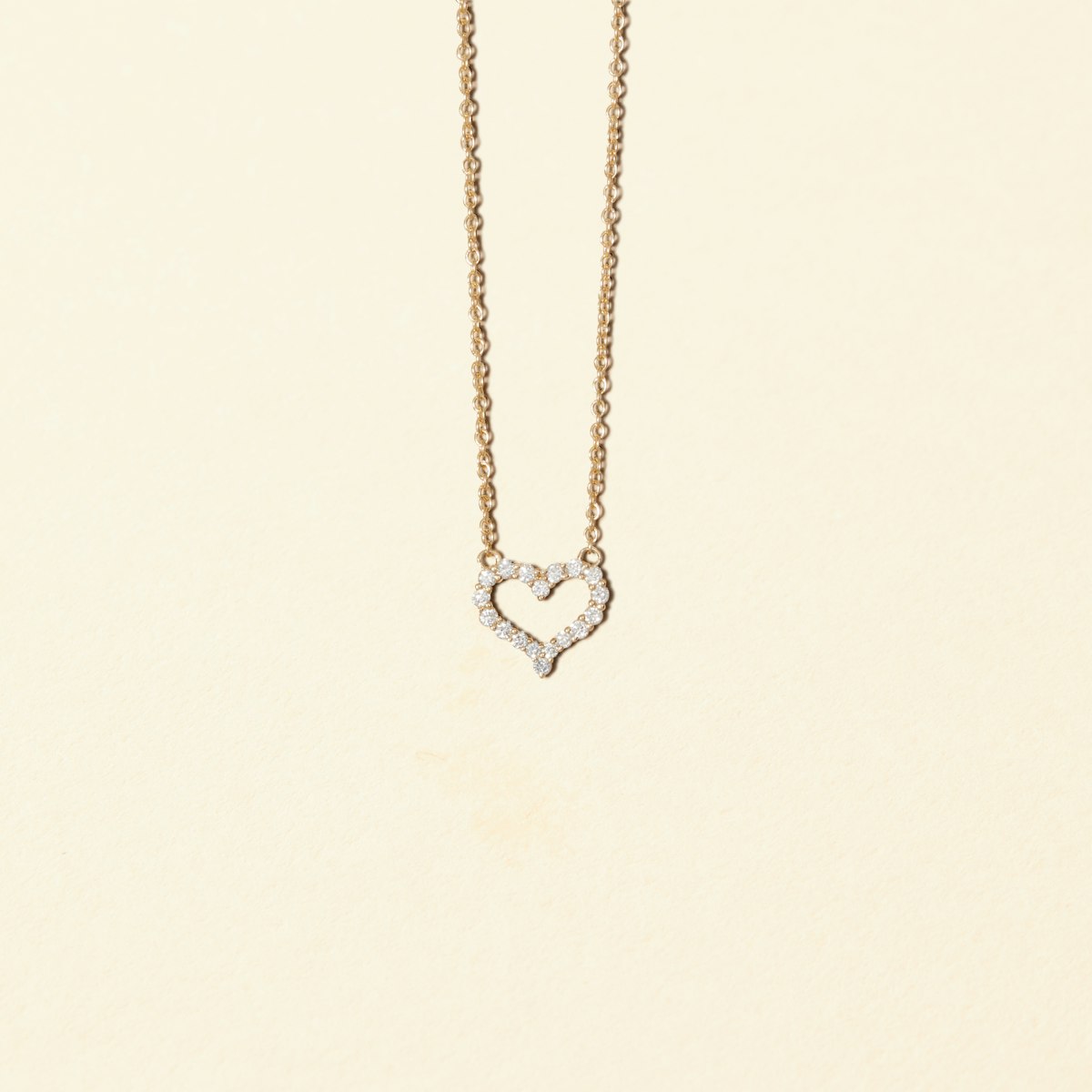 Swoon Diamond Heart Necklace_Yellow Gold_Jewelry_Product_1x1_2484.jpg