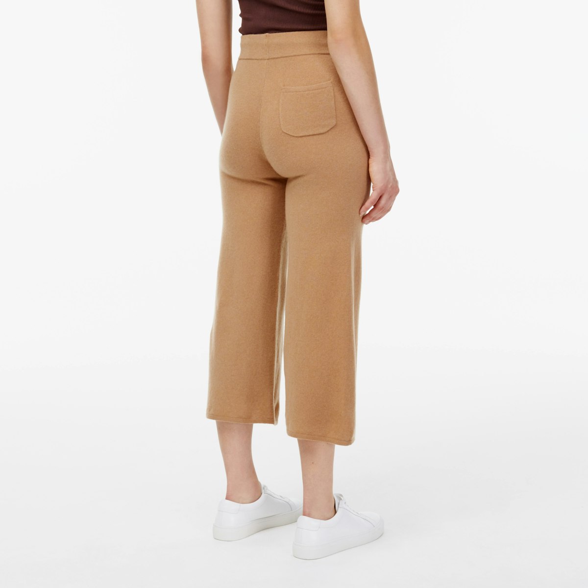 Recycled_Cashmere_LoungePant_Camel_Womens_OnFigure_1x1_1884.jpg