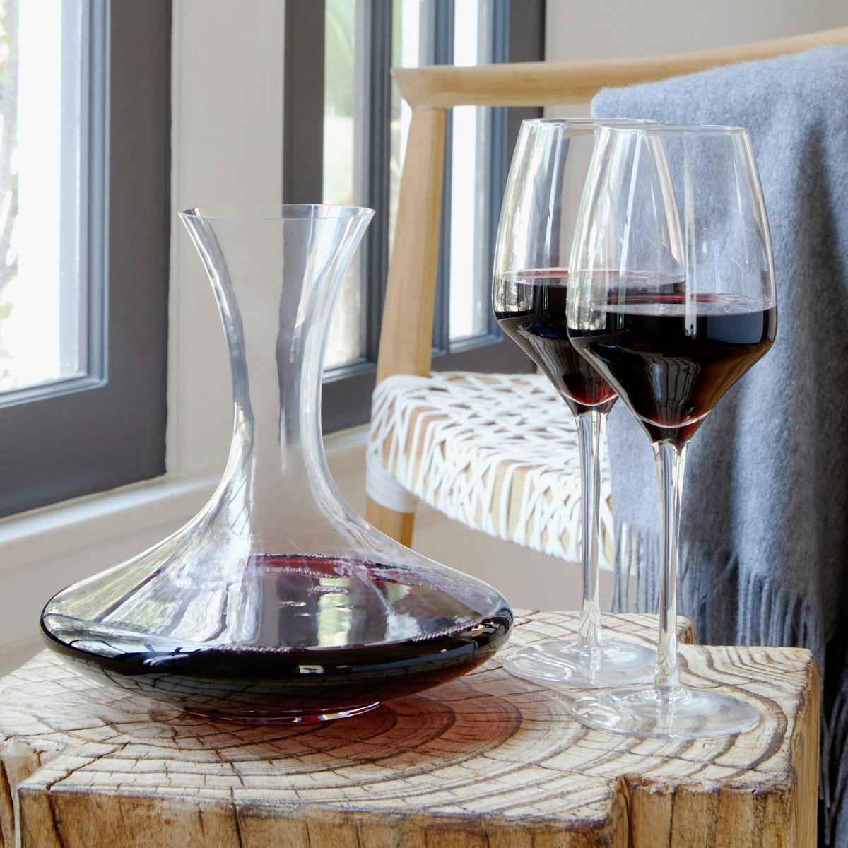 TerreWineDecanter_Clear_Home_Lifestyle_3x4_0126.jpg