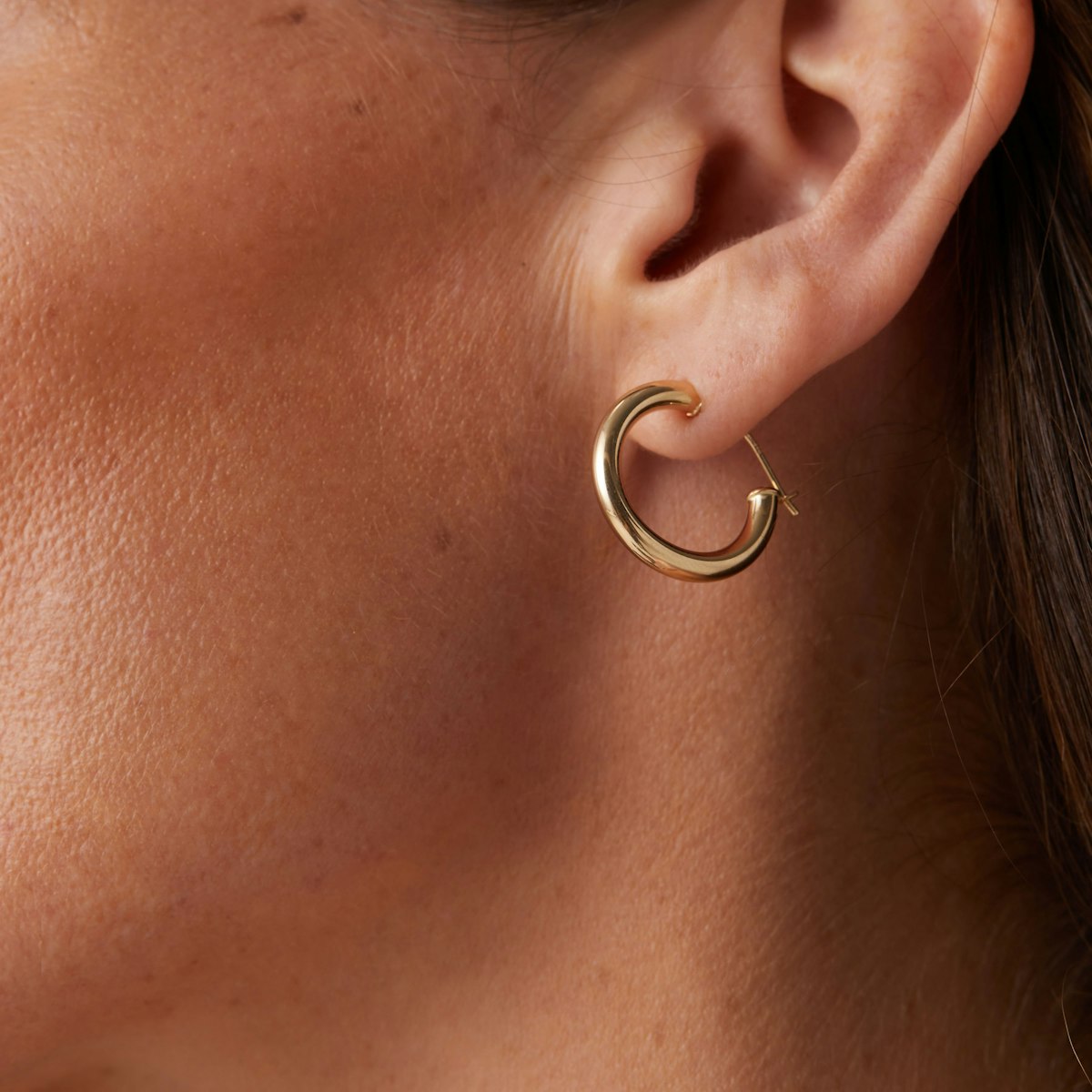 14K Gold Tube Hoop Earrings - 20mm_A_0047.jpeg