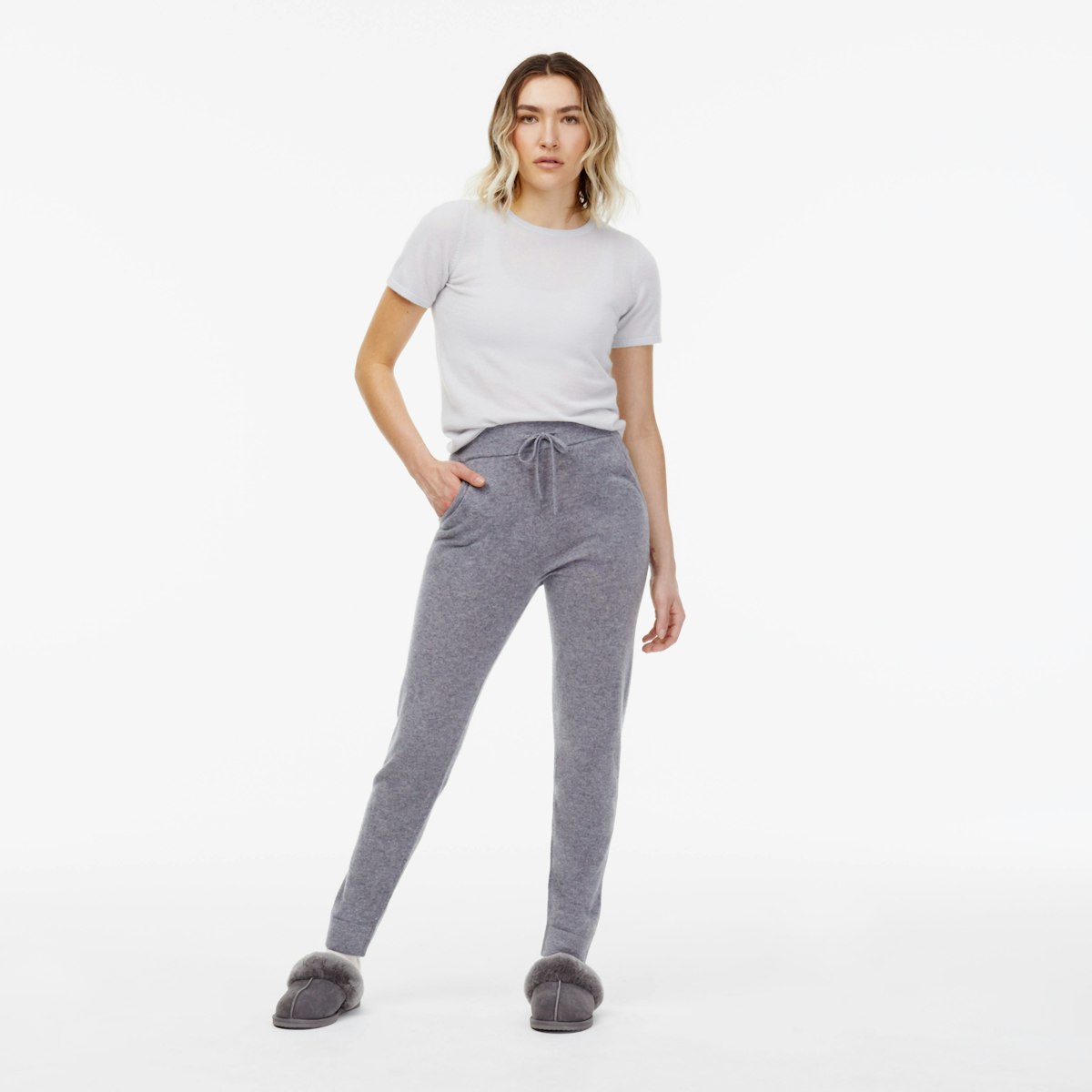 Recycled_Cashmere_Jogger_Gray_Womens_OnFigure_1x1_1905.jpg